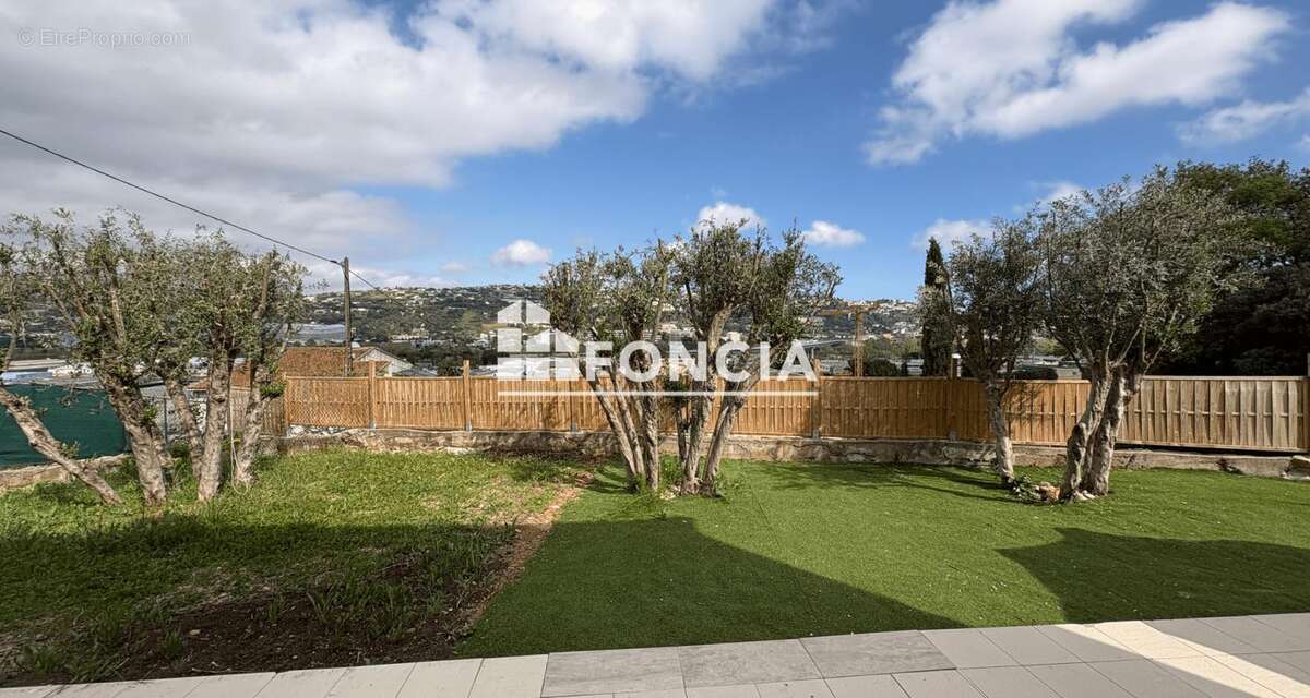 Maison à SAINT-LAURENT-DU-VAR