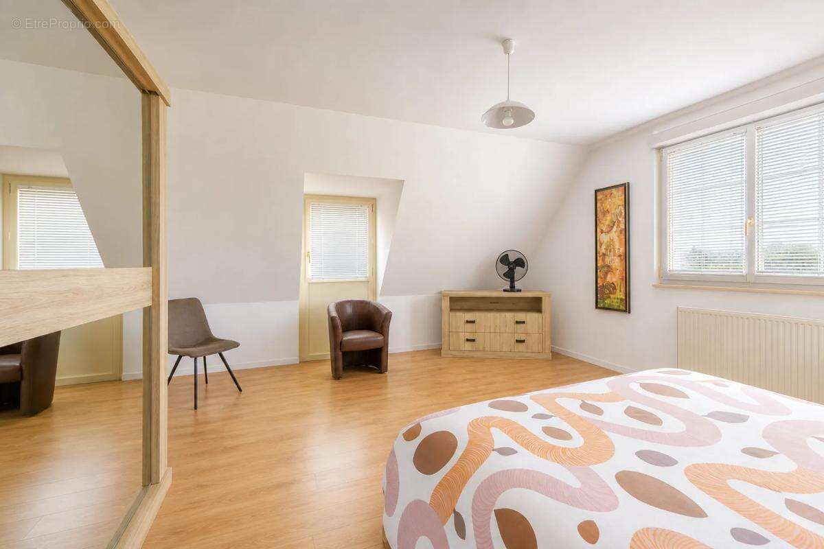 Maison de 9 pièces de 204 m² à Bourgueil - photo 10