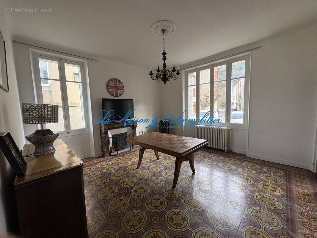 Proche de St Ambroix, maison idéal projet familial où investissement locatif de 2 F4 - photo 2