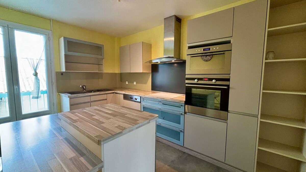 Appartement à GUILHERAND-GRANGES