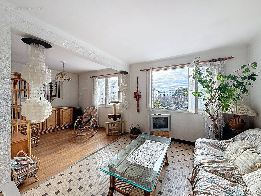 Appartement à LYON-4E