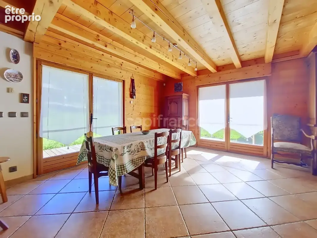 Chalet à vendre 5 pièces LES CONTAMINES MONTJOIE (74) - photo 3