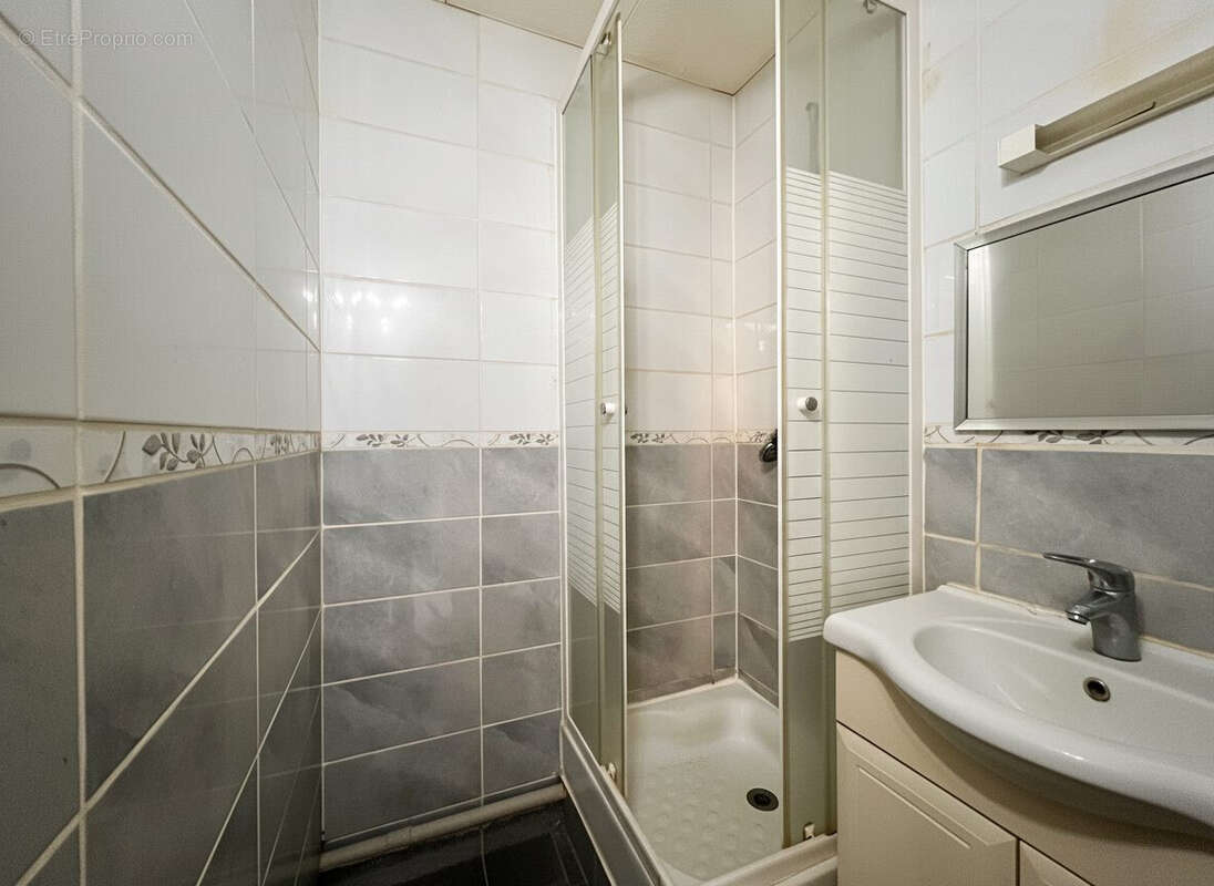 Appartement à SAINT-ETIENNE-DU-ROUVRAY