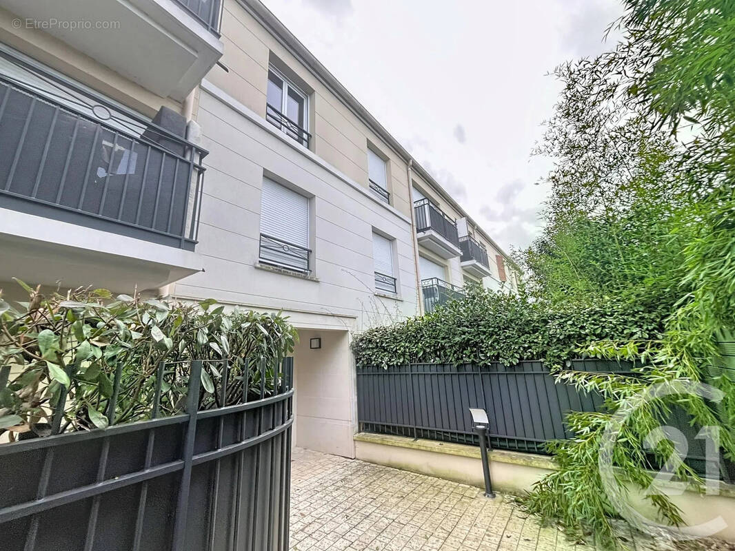 Appartement à BRIE-COMTE-ROBERT