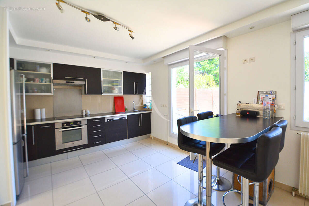 Appartement à SAINT-MAUR-DES-FOSSES