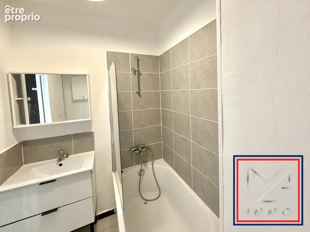 Appartement 1 pièce 28 m² à vendre à Six-Fours-Les-Plages (83140) - photo 3