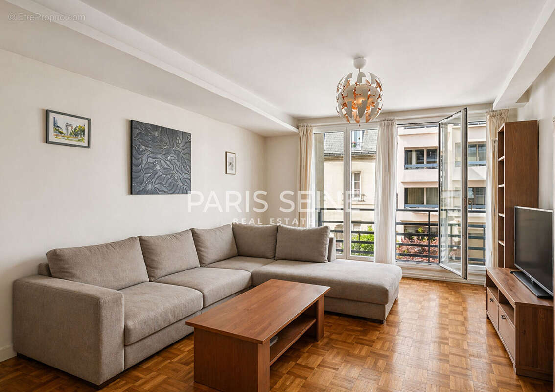 Appartement à PARIS-6E