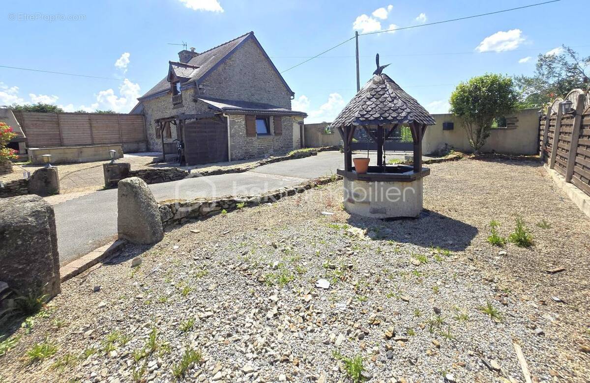 Maison à LANGOURLA