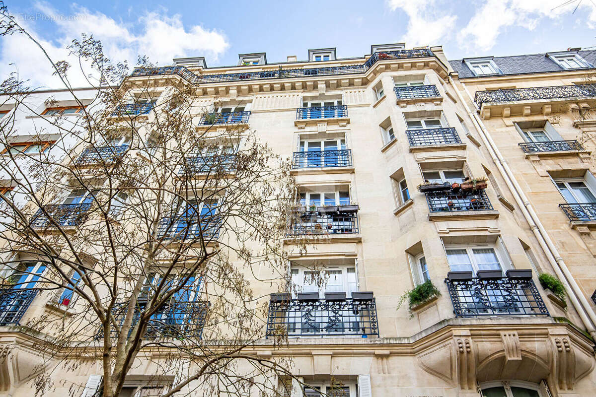Appartement à PARIS-12E