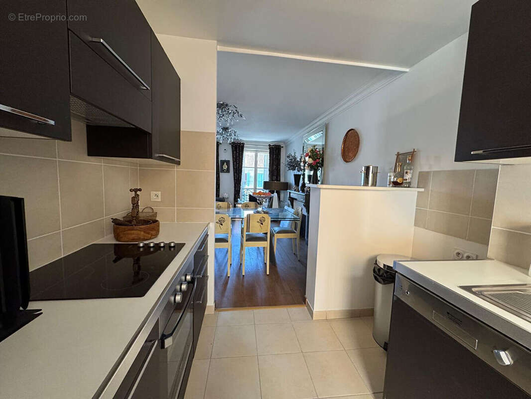 Appartement à MARSEILLE-2E