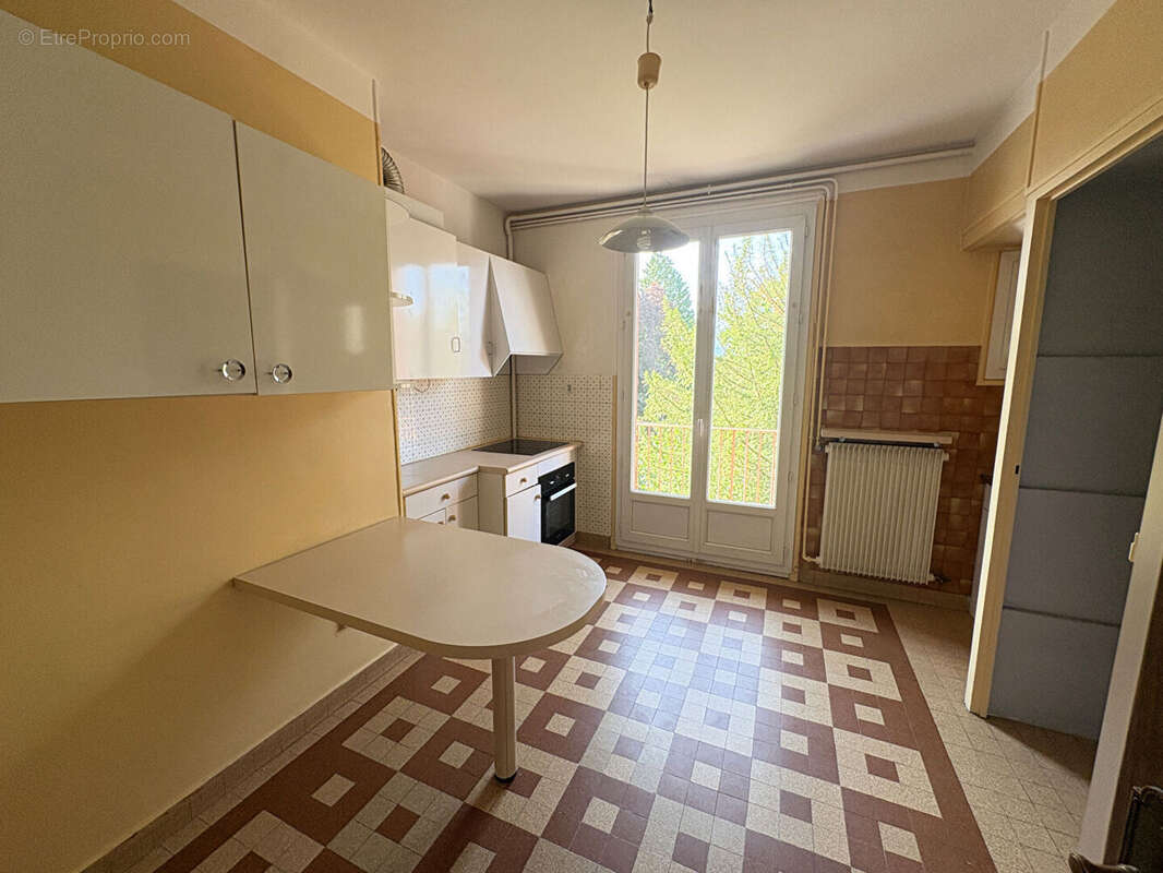Appartement Voiron 3 pièce(s) 75.36 m2 - photo 2