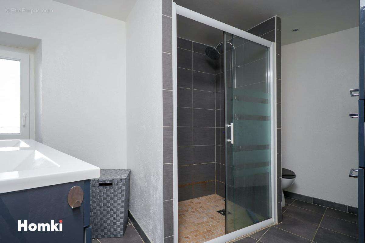Maison de ville T3 de 70 m2 à Cazouls-lès-Béziers 34370 - photo 7