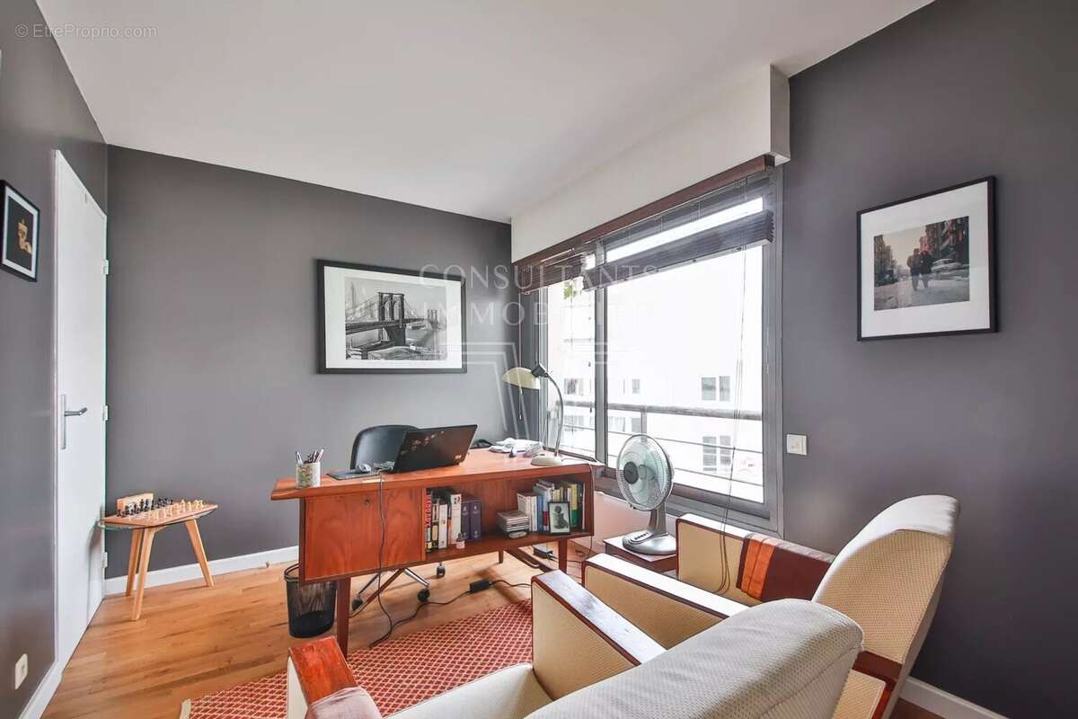 Appartement à PARIS-15E