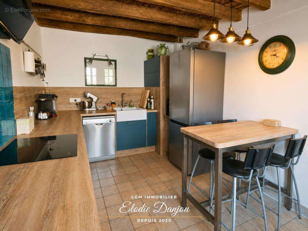 Authentique chaumière rénovée – 2 chambres, bureau, jardin, garage et dépendances à seulement quelques minutes de Châteaudun - photo 4