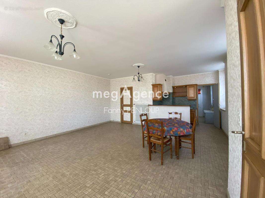 PONTAUBAULT - 50220 : Maison en pierres 3 chambres avec garages - photo 4