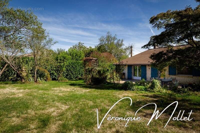 Maison à LIGNAN-DE-BORDEAUX