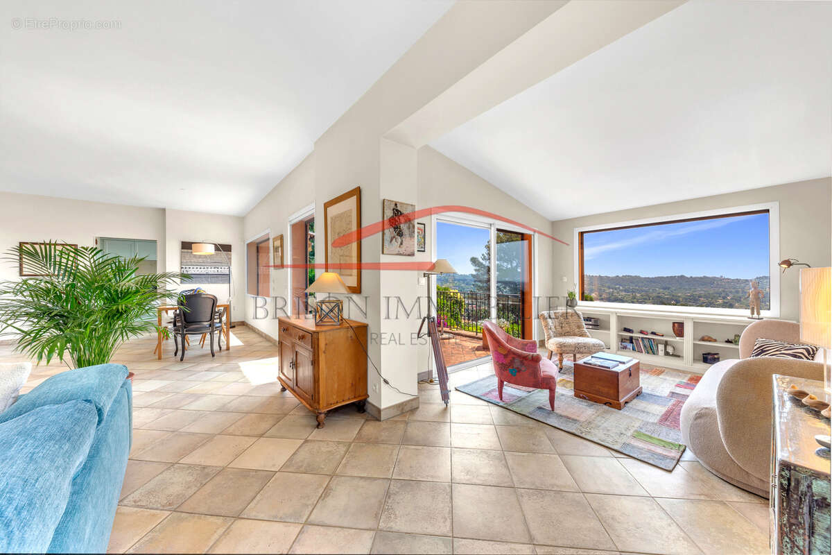 Maison à LA COLLE-SUR-LOUP