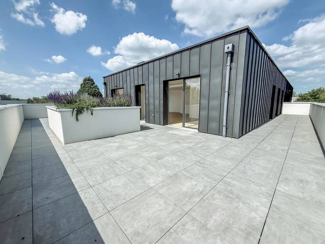 Appartement à MONT-SAINT-AIGNAN