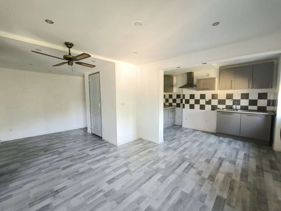 Appartement à SAINT-ETIENNE