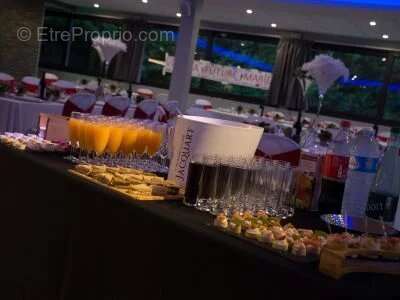 Commerce à CHALIFERT