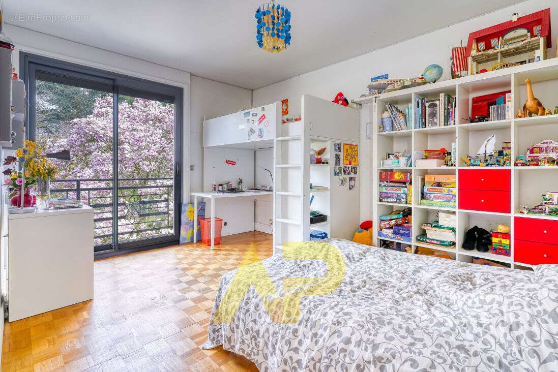 Maison à VERRIERES-LE-BUISSON