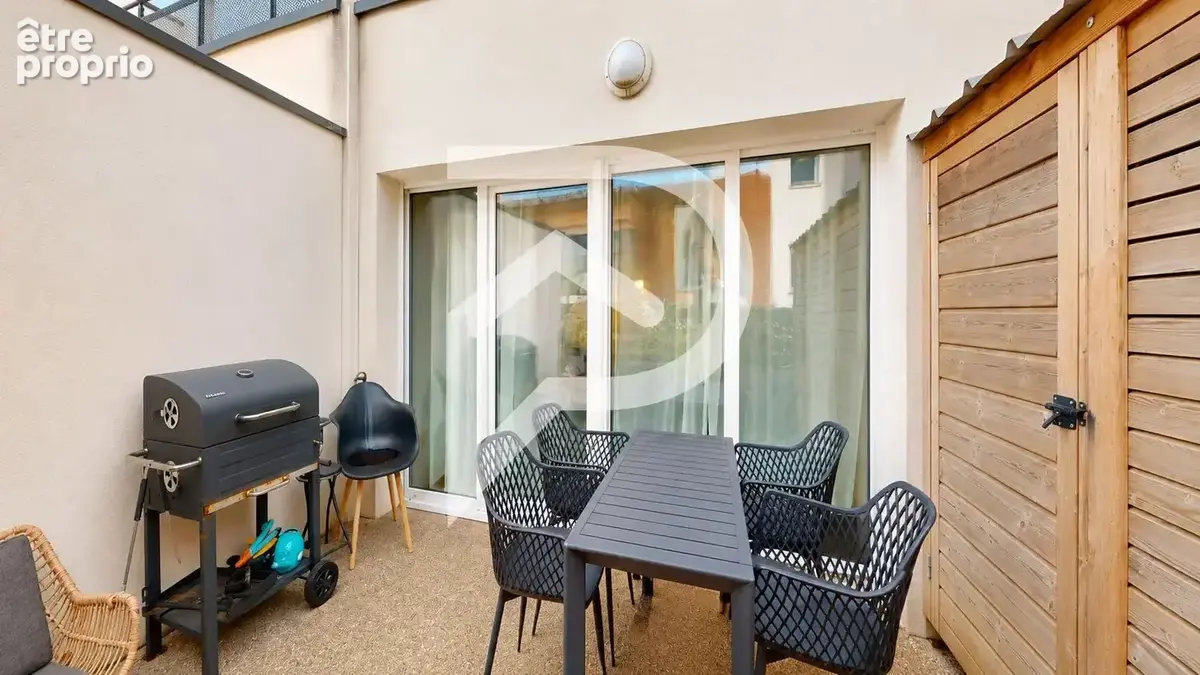 Appartement à CHANTELOUP-LES-VIGNES