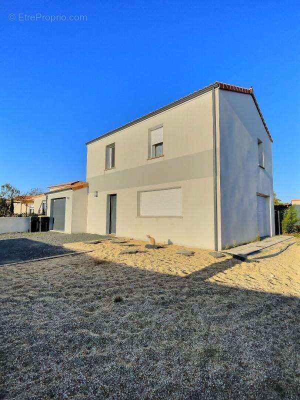 Maison à SAINT-ANDRE-DE-LA-MARCHE