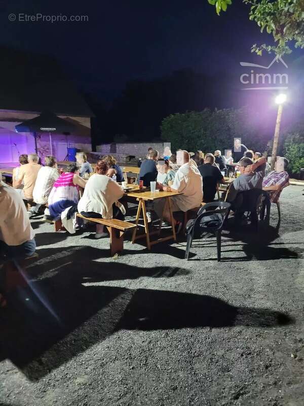 Commerce à HERBAULT