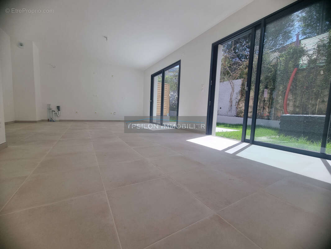 Villa neuve avec jardin & terrasse - photo 2