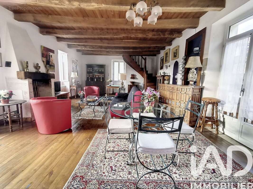 Maison 231 m² à Saint-Gery  - photo 3