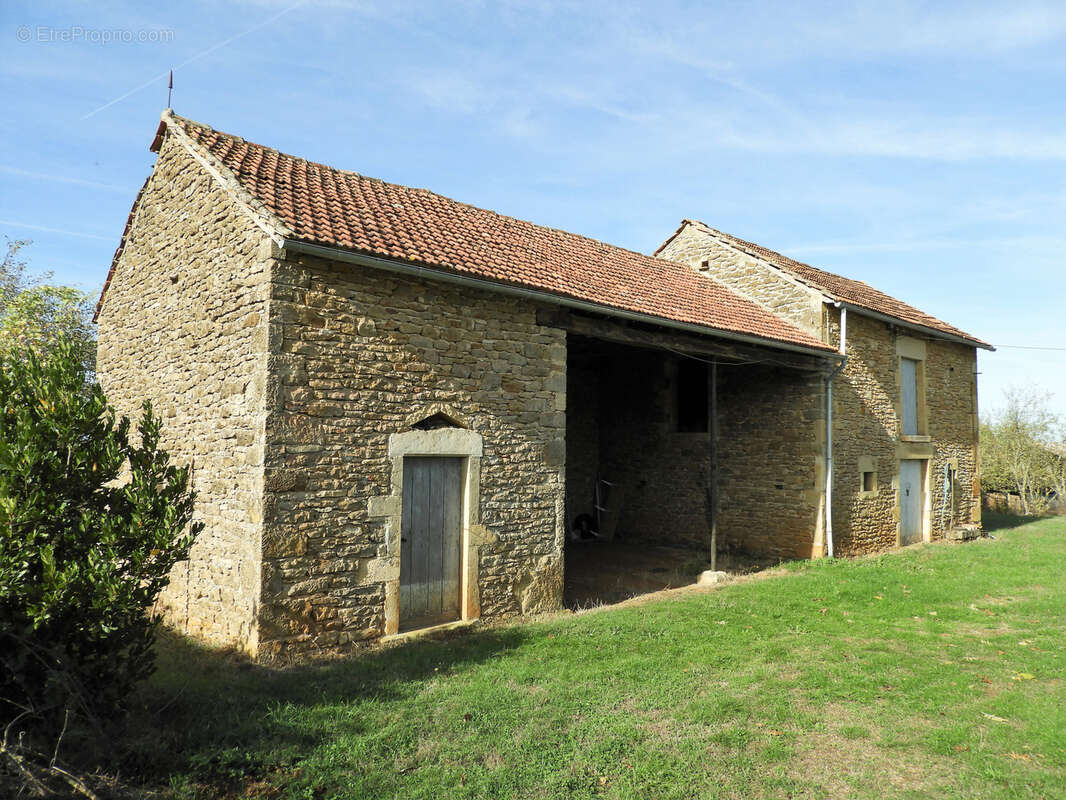 Maison à SAVIGNAC