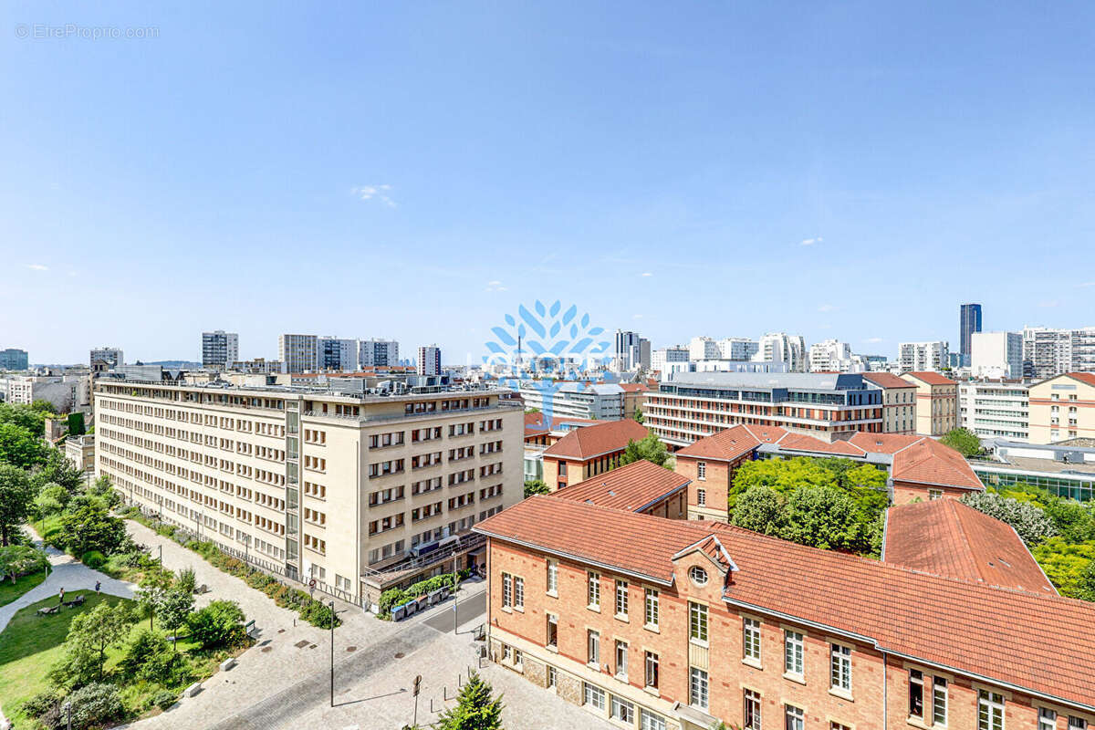 Appartement à PARIS-14E