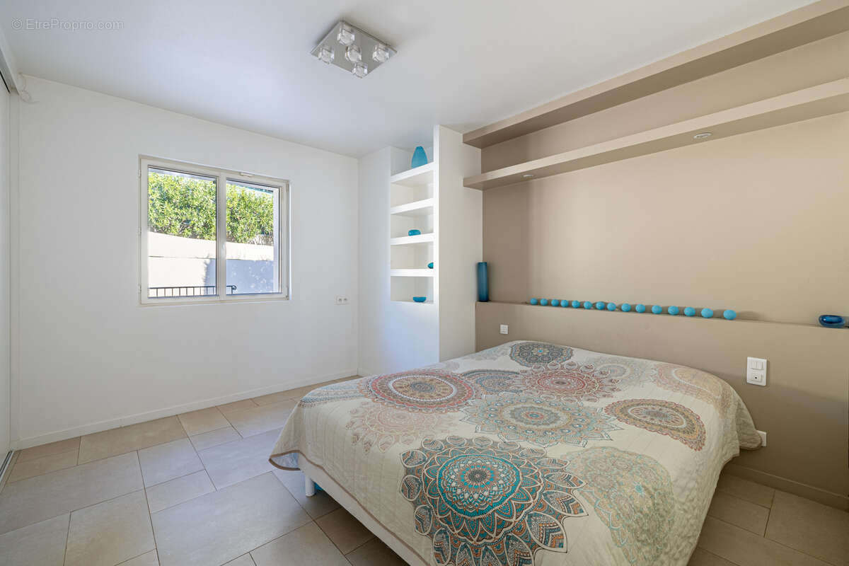 Maison à MANDELIEU-LA-NAPOULE