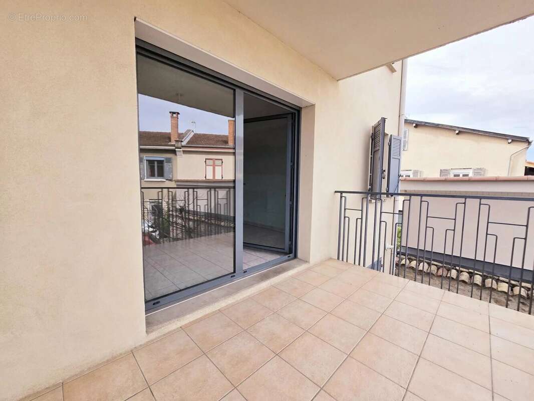 Appartement à ANSE