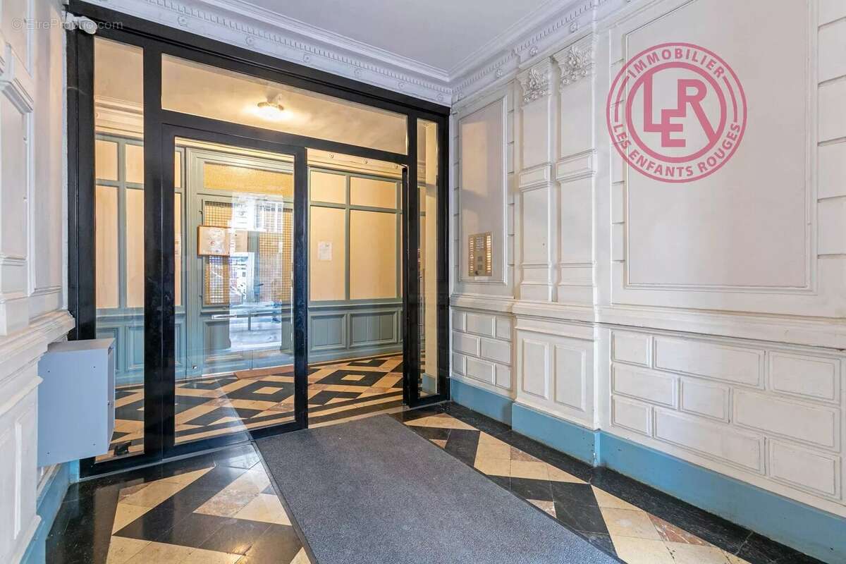 Appartement à PARIS-10E