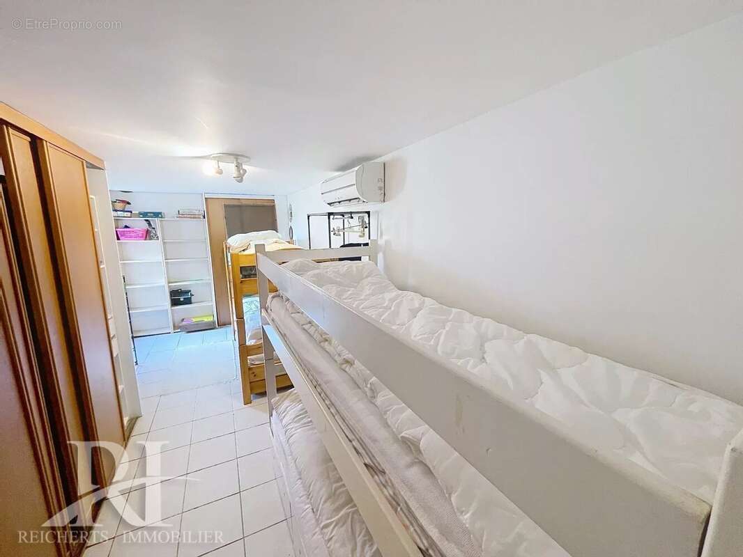 Maison à SAINT-CEZAIRE-SUR-SIAGNE