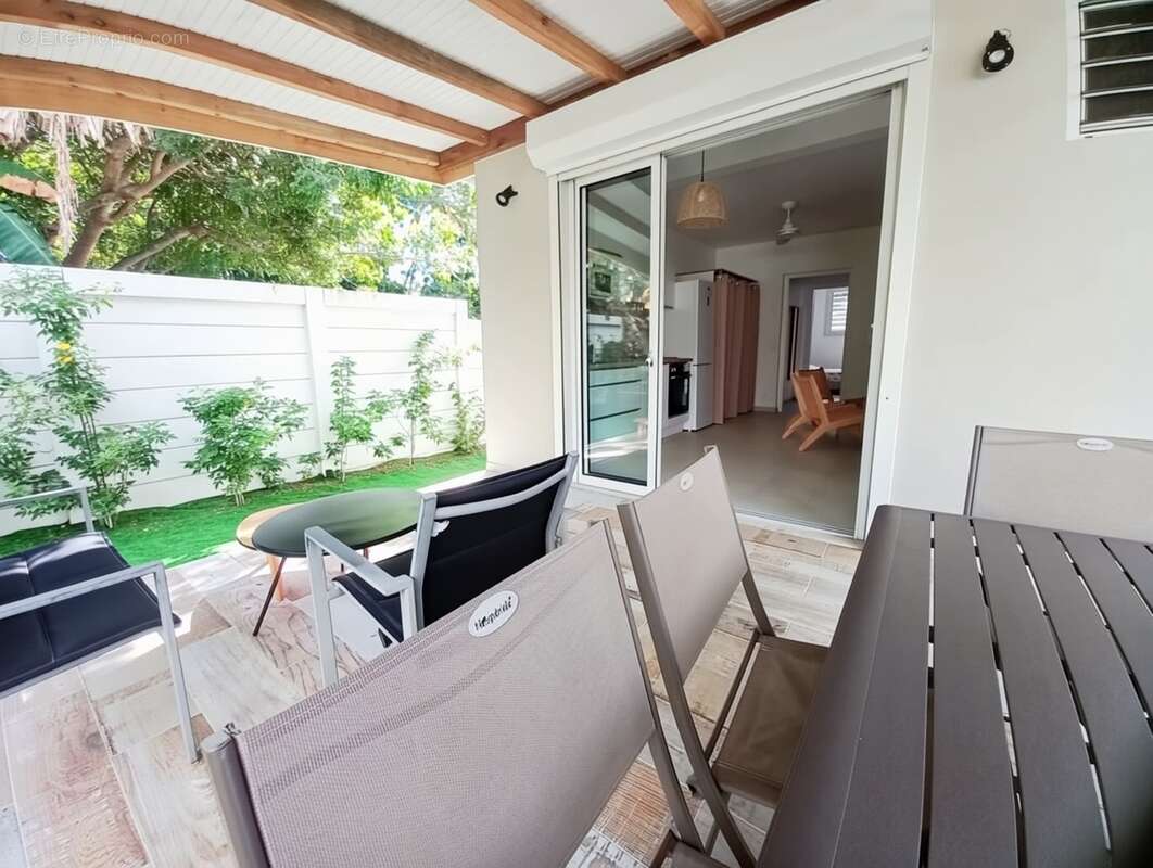 Villa premium T3 & son T2 à vendre à SAINTE ANNE Bourg (971) Guadeloupe - - photo 22