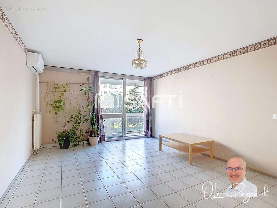 Photo 2 - Appartement à LYON-8E