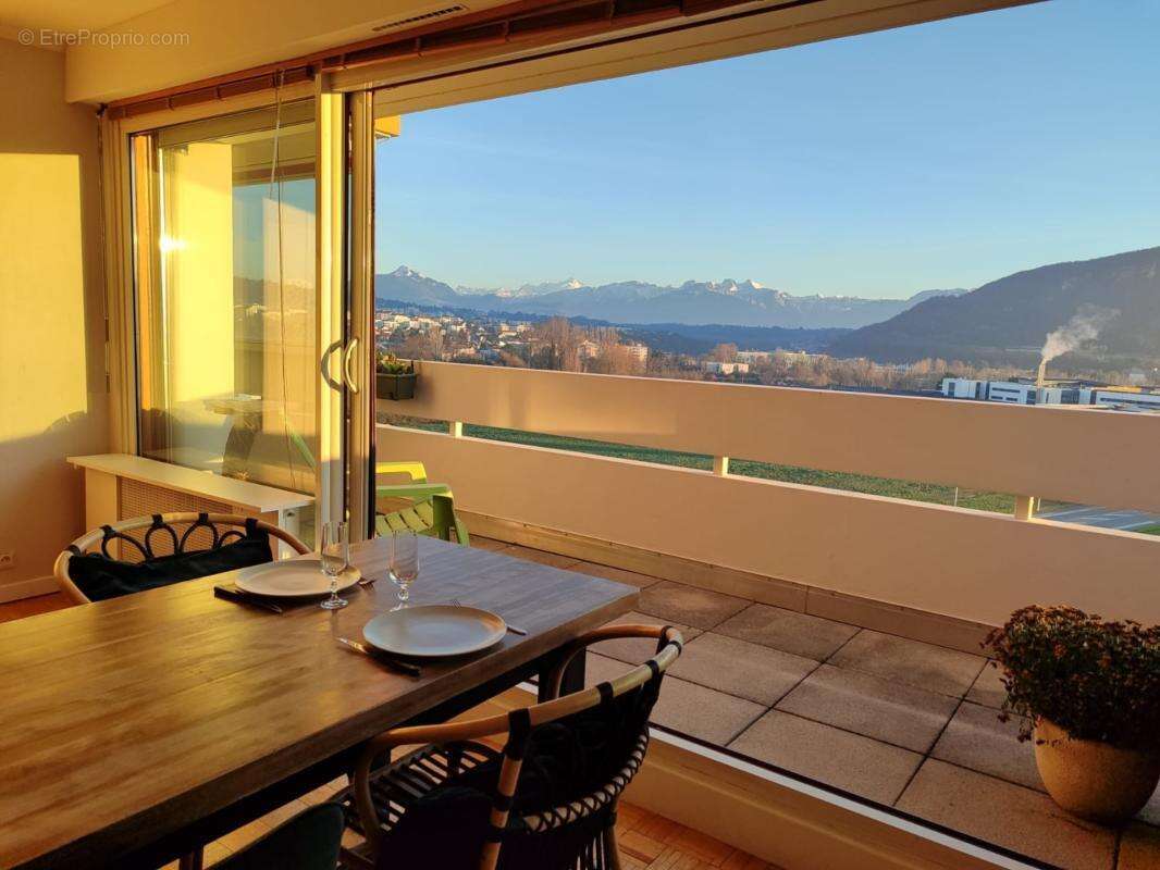 Attique traversant – Vue panoramique Mont-Blanc & Jura – 101 m² – Dernier étage - photo 11