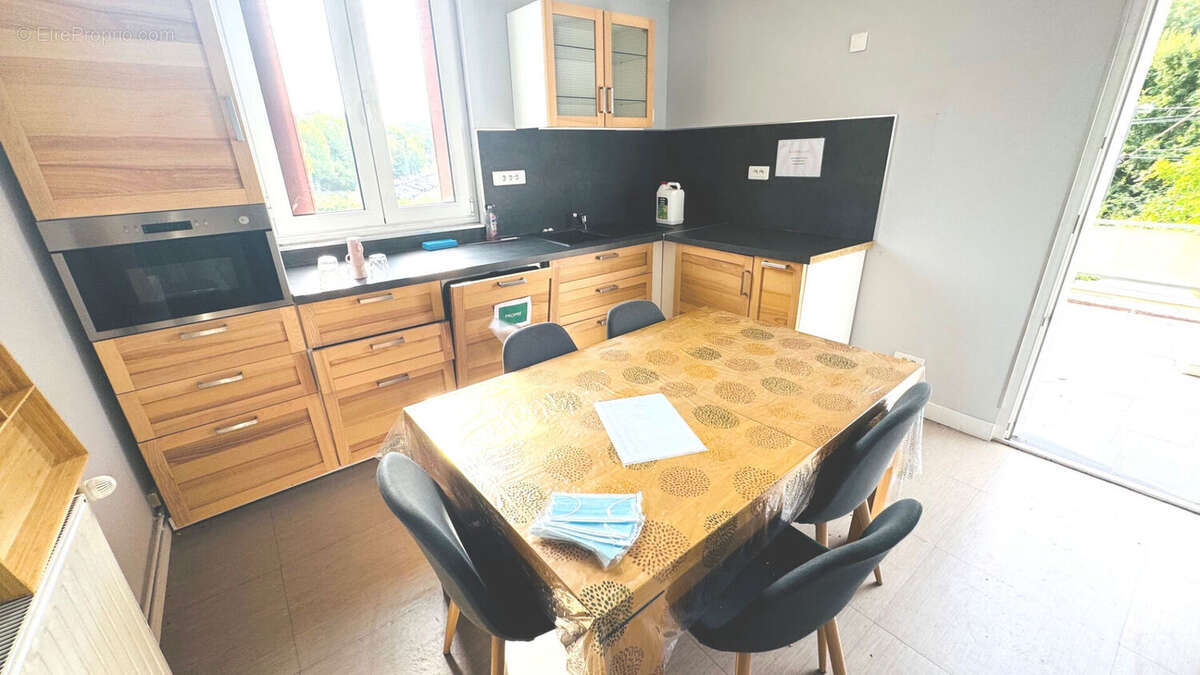 Appartement à EZANVILLE