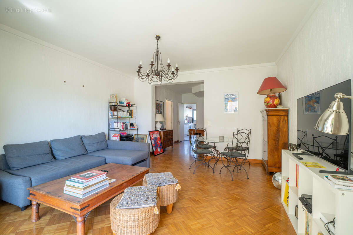 Appartement à MARSEILLE-8E