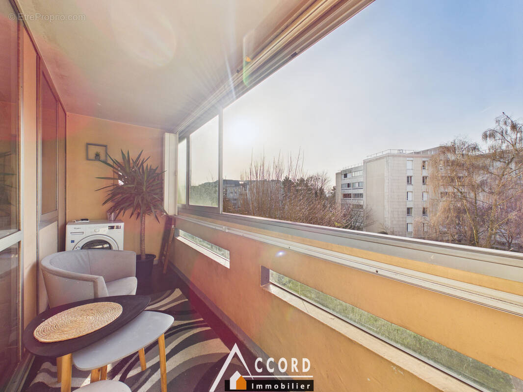 Appartement à SARTROUVILLE