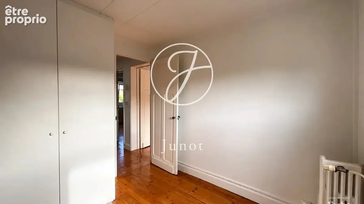 Croix - PARC BARBIEUX - Maison de ville - 7 pièces – 172,9m²- 4 chambres - Jardin - Garage - photo 16