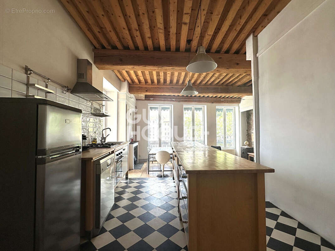 Appartement à LYON-5E