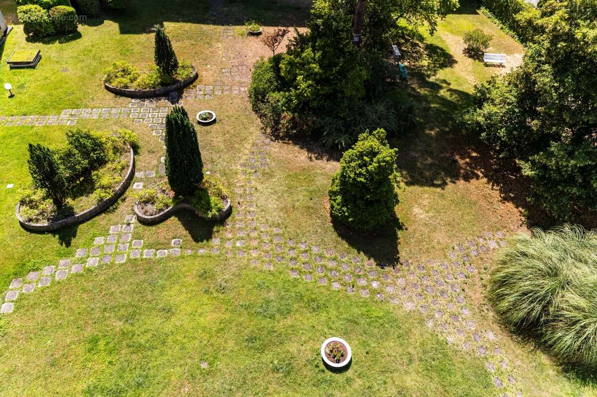 T1 bis meublé, dernier étage avec balcon et vue sur parc – Bordeaux Tivoli - photo 11