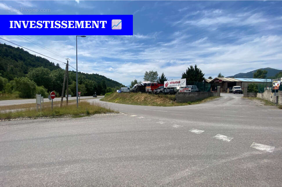 Commerce à MONTGARDIN