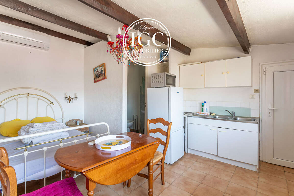 MAISON T3 + DEPENDANCE T1 - 126 m² sur parcelle de 311m² -- MARIGNANE - photo 16