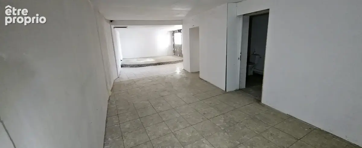 Commerce 180 m² à vendre à Etampes (91150) - photo 3