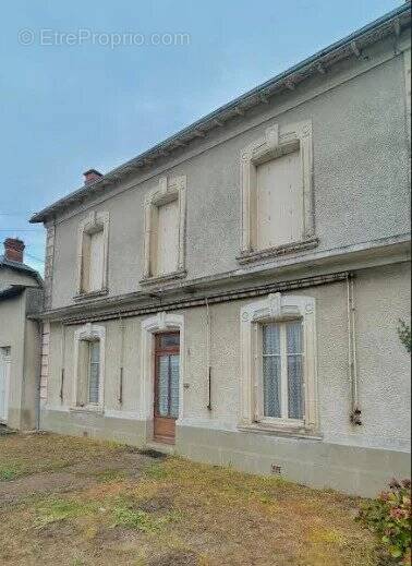 Maison à CHATELLERAULT