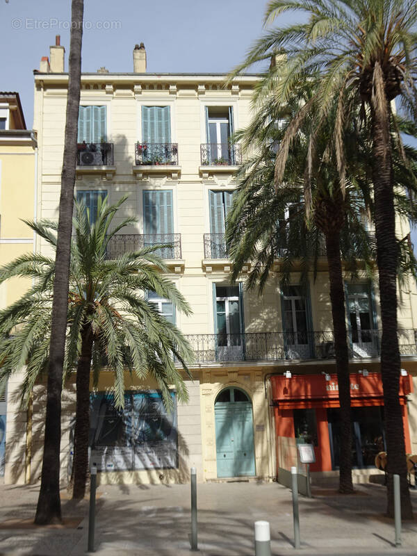 Appartement à HYERES